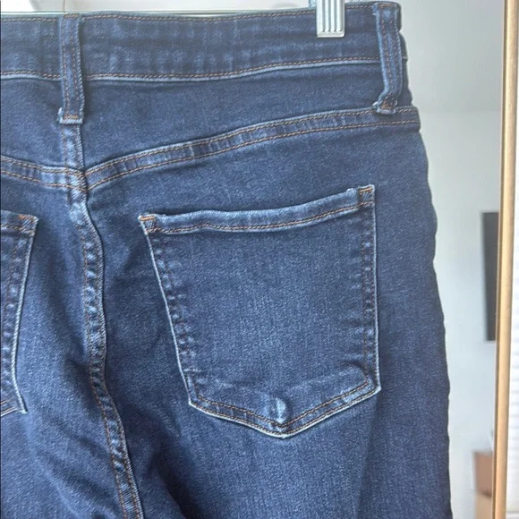 GUC Kut from the Kloth High-Waisted Black Ankle Cropped Fray Jeans - Picture 6 of 9